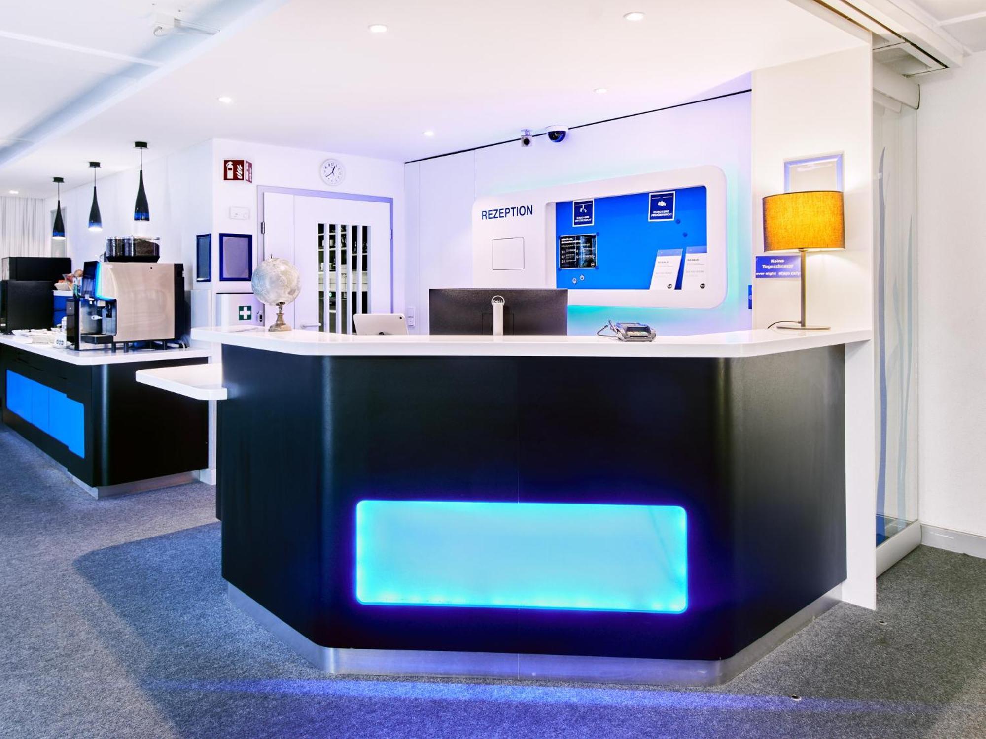 B&B Hotel Hannover-ラッツェン エクステリア 写真