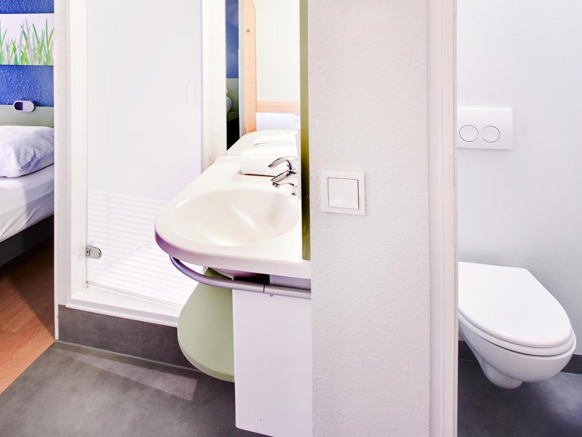 B&B Hotel Hannover-ラッツェン エクステリア 写真