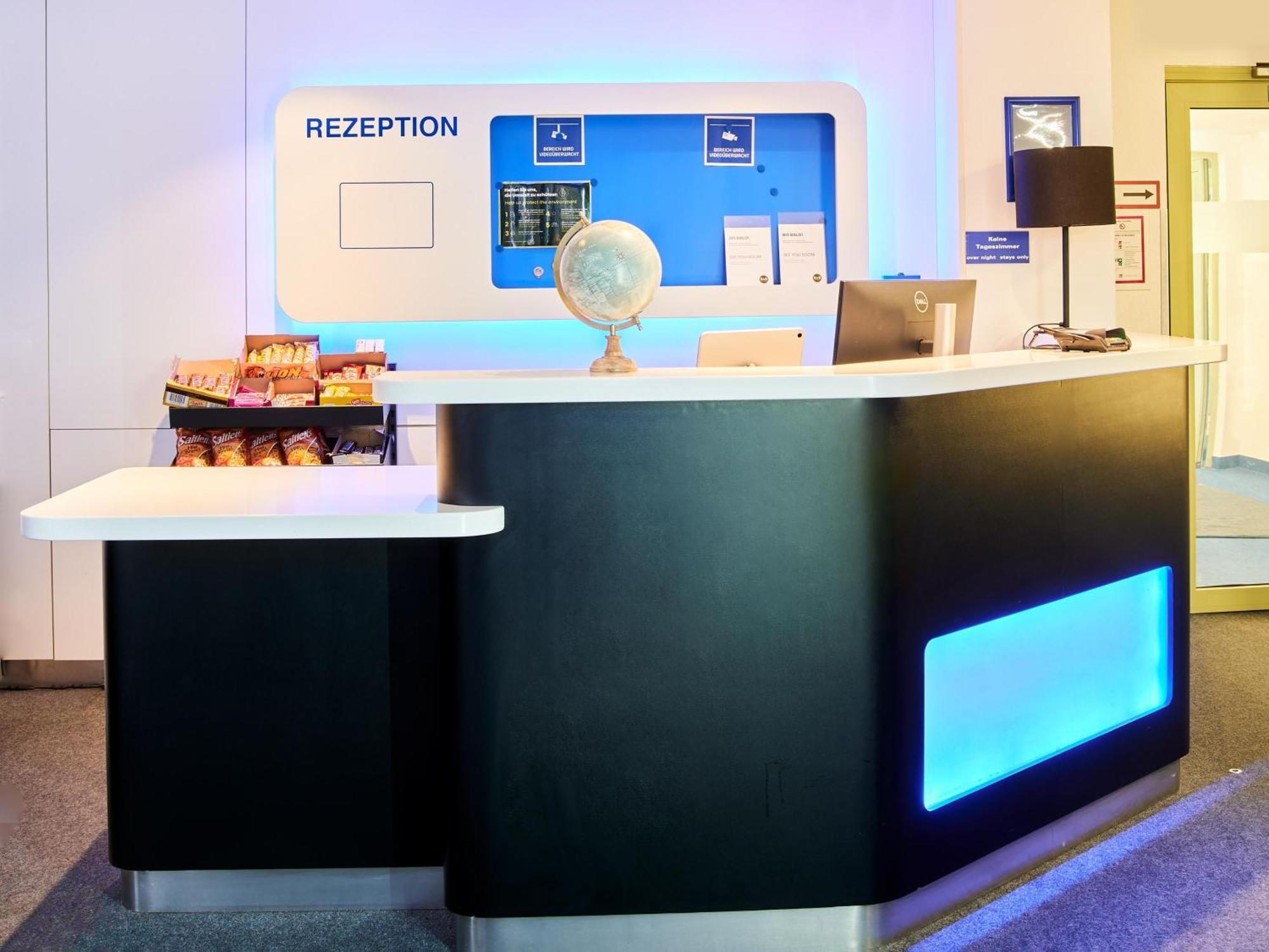 B&B Hotel Hannover-ラッツェン エクステリア 写真